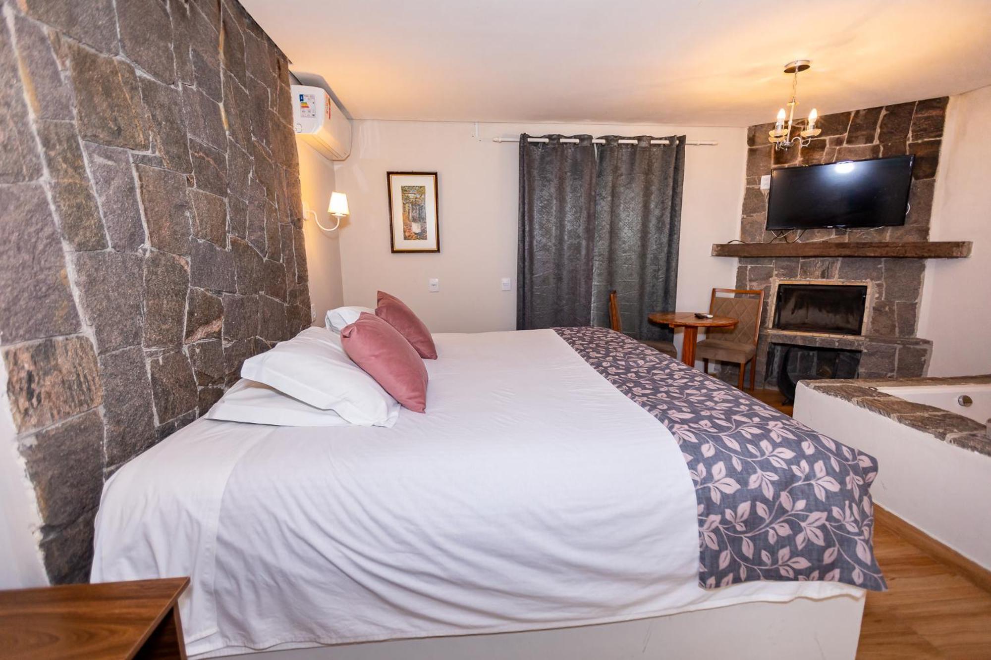 Suites E Chales Com Hidro Lareira E Ar Condicionado Villa Hegus Campos do Jordão المظهر الخارجي الصورة