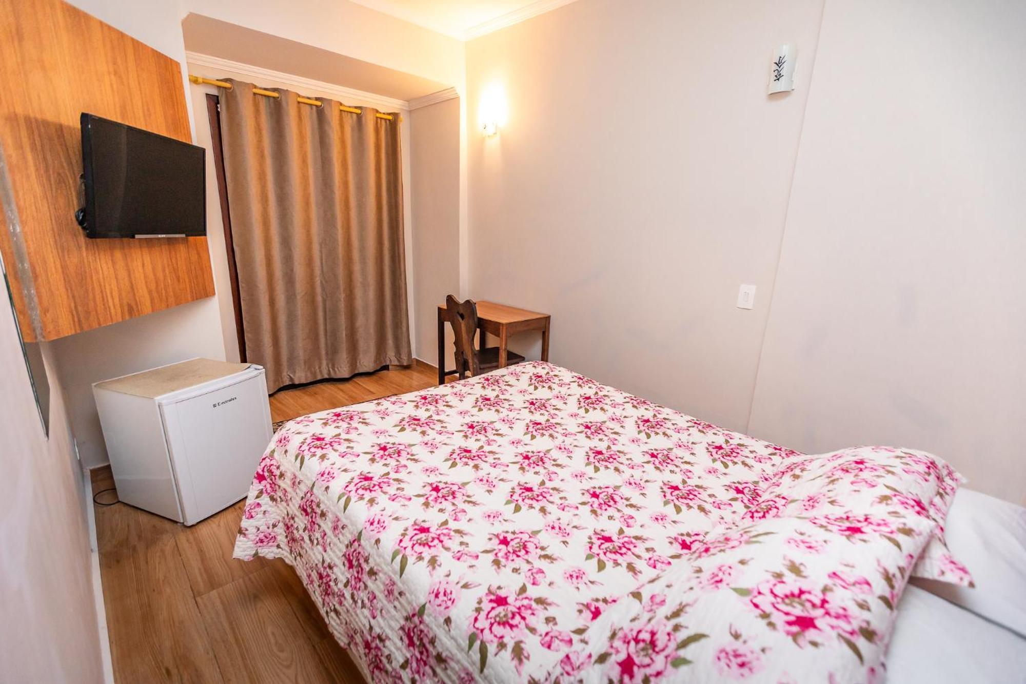 Suites E Chales Com Hidro Lareira E Ar Condicionado Villa Hegus Campos do Jordão المظهر الخارجي الصورة